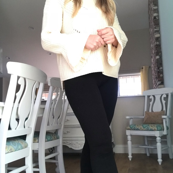 Dreamy Luxe Black Leggings  🍂 2 Left - Picture 4 of 5